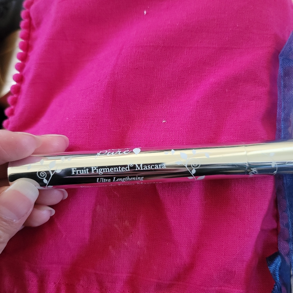100% Pure Fruit Pigmented® Ultra Lengthening Mascara in Black Tea